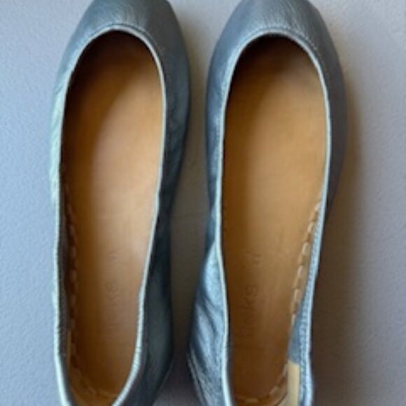 Tieks by Gavrieli Metallic Pewter, Size 11 - Picture 3 of 8